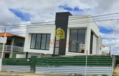 Imagem: A casa em condomínio possui 4 Dormitórios, 4 Banheiros, 2