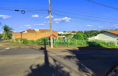 Imagem: O terreno possui 440m² de Área e está localizado em Vivenda