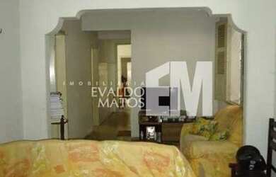 Imagem: A casa possui 3 Dormitórios, 1 Banheiro, 1 Vaga na garagem