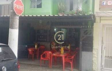 Imagem: O depósito possui 2 Vagas na garagem e 130m² de Área e está