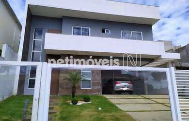 Imagem: A casa em condomínio possui 5 Dormitórios, 5 Banheiros, 2