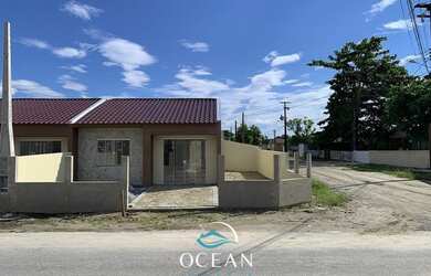 Imagem: A casa possui 2 Dormitórios, 1 Banheiro, 1 Vaga na garagem