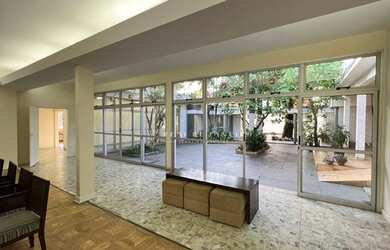 Imagem 8: Casa a venda arquitetura modernista 4 suítes e 6 vagas