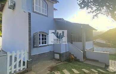 Imagem: A casa em condomínio à venda possui 4 Dormitórios, 3 Banheiros