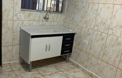 Imagem: A casa possui 1 Dormitório, 1 Banheiro e 40m² de Área e está