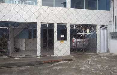 Imagem: A casa possui 3 Dormitórios, 2 Banheiros e 1 Vaga na garagem