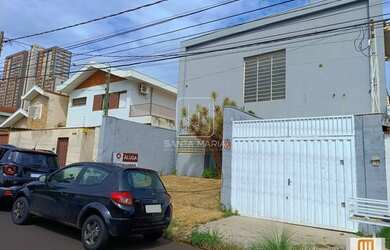 Imagem: O depósito possui 3 Vagas na garagem, 350m² de Área e está