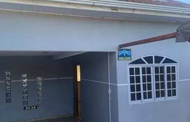 Imagem: A casa possui 2 Dormitórios, 2 Banheiros, 1 Vaga na garagem