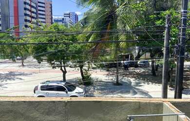 Imagem: A casa possui 4 Dormitórios, 3 Banheiros, 180m² de Área e