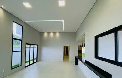 Imagem: A casa em condomínio possui 3 Dormitórios, 3 Banheiros, 4