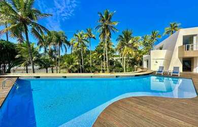 Imagem: A casa possui 5 Dormitórios, 5 Banheiros, 5 Vagas na garagem