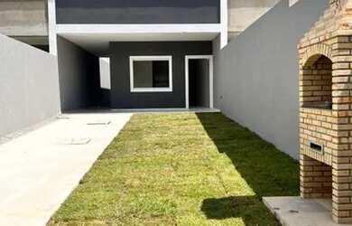 Imagem: A casa possui 2 Dormitórios, 2 Banheiros, 4 Vagas na garagem