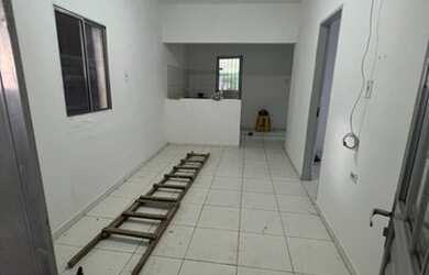 Imagem 3: Aluga-se Casa R$ 550. Varanda, 1 Banheiroe2 Dormitórios