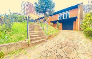 Imagem: A casa possui 1 Dormitório, 4 Banheiros, 185m² de Área, Imóvel