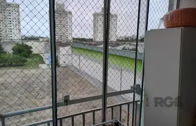 Imagem: O apartamento possui 3 Dormitórios, 1 Banheiro, 2 Vagas na