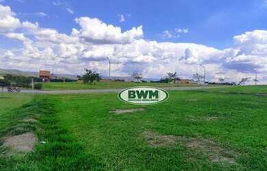 Imagem: O terreno possui 816m² de Área e está localizado em Vila