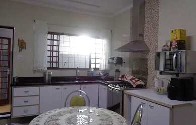 Imagem 15: Casa/Residencial. Varanda, 169m² de Área, 2 Banheirose3 Dormitórios