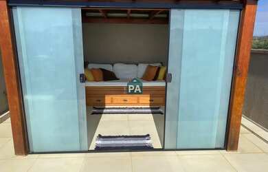 Imagem: O apartamento possui 1 Dormitório, 2 Banheiros, 1 Vaga na garagem