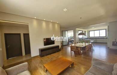 Imagem: A casa em condomínio possui 3 Dormitórios, 3 Banheiros, 2