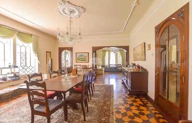 Imagem 5: Vendas Casa Curitiba PR. 250m² de Área, 5 Vagas na garageme3 Dormitórios