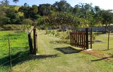 Imagem: A chácara possui 2.800m² de Área e está localizado em Jardim
