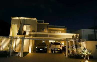 Imagem: A casa em condomínio possui 3 Dormitórios, 3 Banheiros, 318m²