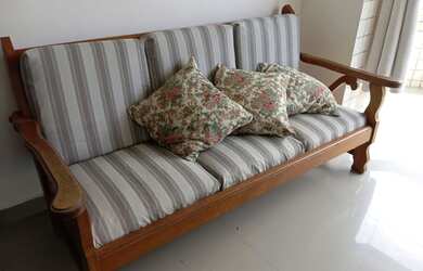 Imagem: O apartamento possui 1 Dormitório, Acomodam 7 pessoas e 1 Vaga