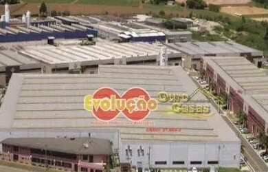 Imagem: O depósito possui 5 Vagas na garagem, 2775m² de Área e está