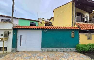 Imagem: A casa em condomínio possui 3 Dormitórios, 2 Banheiros, 2