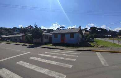 Imagem: O terreno possui 360m² de Área e está localizado em Canela
