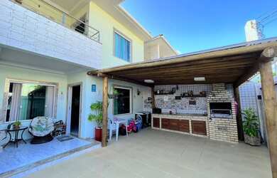 Imagem: A casa possui 4 Dormitórios, 5 Banheiros, 140m² de Área e