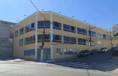 Imagem: O depósito possui 5 Vagas na garagem, 1.200m² de Área e