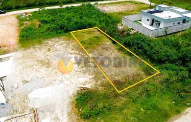 Imagem: O terreno possui 384m² de Área, Churrasqueira e está localizado