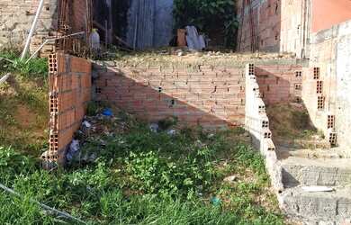 Imagem: O terreno possui 4m² de Área e está localizado em Cidade