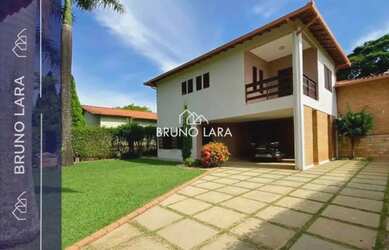 Imagem: A casa em condomínio possui 5 Dormitórios, 5 Banheiros, 5