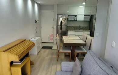 Imagem: O apartamento possui 2 Dormitórios, 1 Banheiro, 1 Vaga na garagem