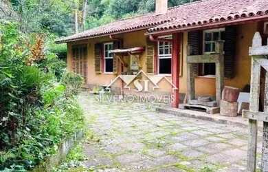 Imagem: A fazenda possui 200m² de Área e está localizado em Duas