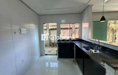 Imagem: A casa possui 2 Dormitórios, 1 Banheiro, 55m² de Área e