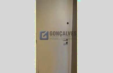 Imagem: O depósito possui 1 Vaga na garagem, 37m² de Área e está