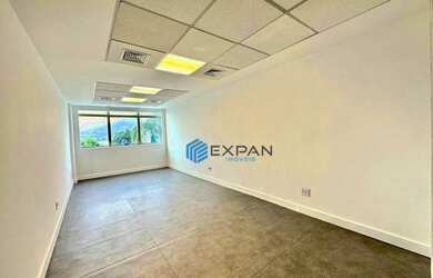 Imagem: O depósito possui 1 Vaga na garagem e 29m² de Área e está