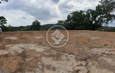 Imagem: O terreno à venda possui 3347m² de Área e está localizado