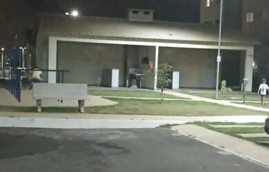 Imagem: O apartamento possui 3 Dormitórios, 2 Banheiros, 1 Vaga na