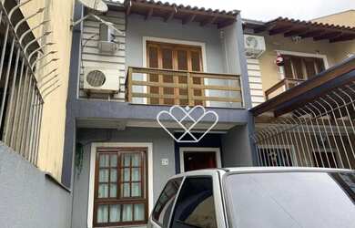 Imagem: A casa possui 3 Dormitórios, 1 Banheiro, 1 Vaga na garagem