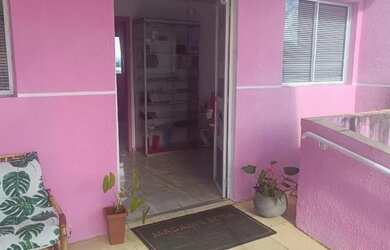 Imagem: O depósito possui 2 Vagas na garagem, 25m² de Área e está