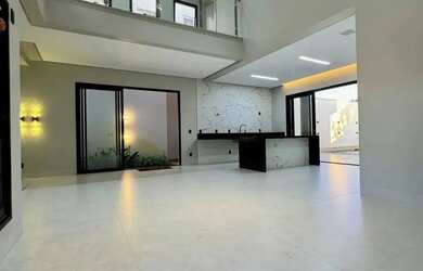 Imagem 3: Sobrado ALTO padrão - 4 suítes home cinema Mirante do Lago