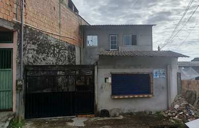 Imagem: A casa possui 2 Dormitórios, 2 Banheiros, 1 Vaga na garagem