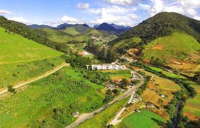 Imagem: O terreno possui 900m² de Área e está localizado em Venda