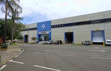 Imagem: O depósito possui 1831m² de Área e está localizado em Ponte