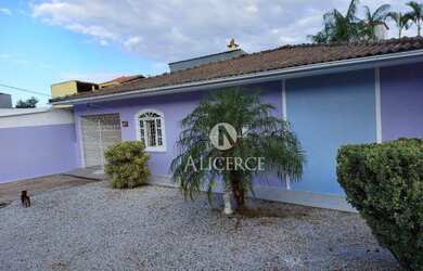 Imagem 7: Belissima casa na Regiao da Praia Joao Rosa em Biguaçu