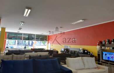 Imagem: O depósito possui 1600m² de Área e está localizado em Jardim